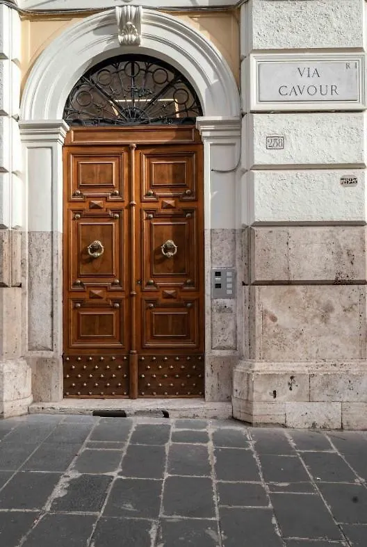 Exclusive Apartment In The Centre Of Rome 204